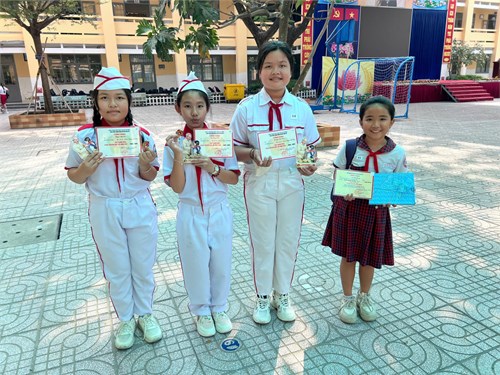 Tham dự Đại hội Cháu ngoan Bác Hồ cấp Huyện - Tuyên dương  Dũng sĩ nhí cần kiệm  năm 2025